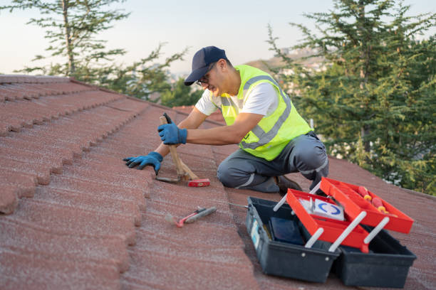 Best Flat Roof Repair Services  in Stratford, WI